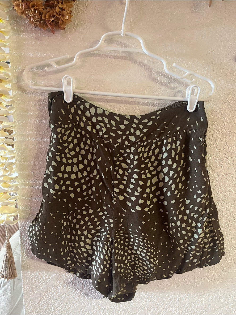 Waiwaolani Pu’uwai Shorts in Hīhīwai Earth